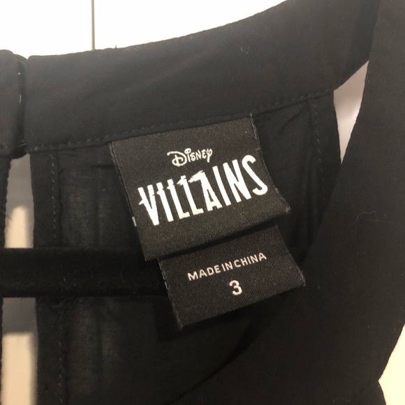 Torrid Disney Villains Blouse size 3 - Picture 4 of 4